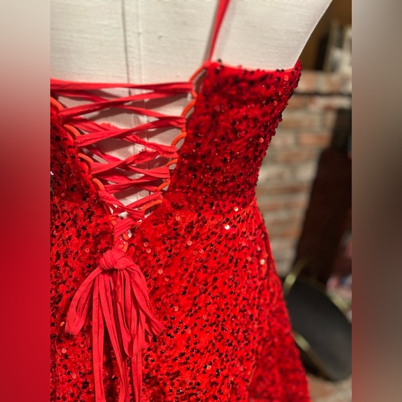 Red velvet sequin dress - Picture 2 of 7